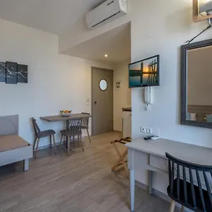 3* Hotel Icarus & By 